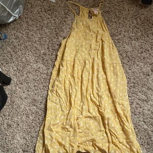 cute and flowy summer dress!